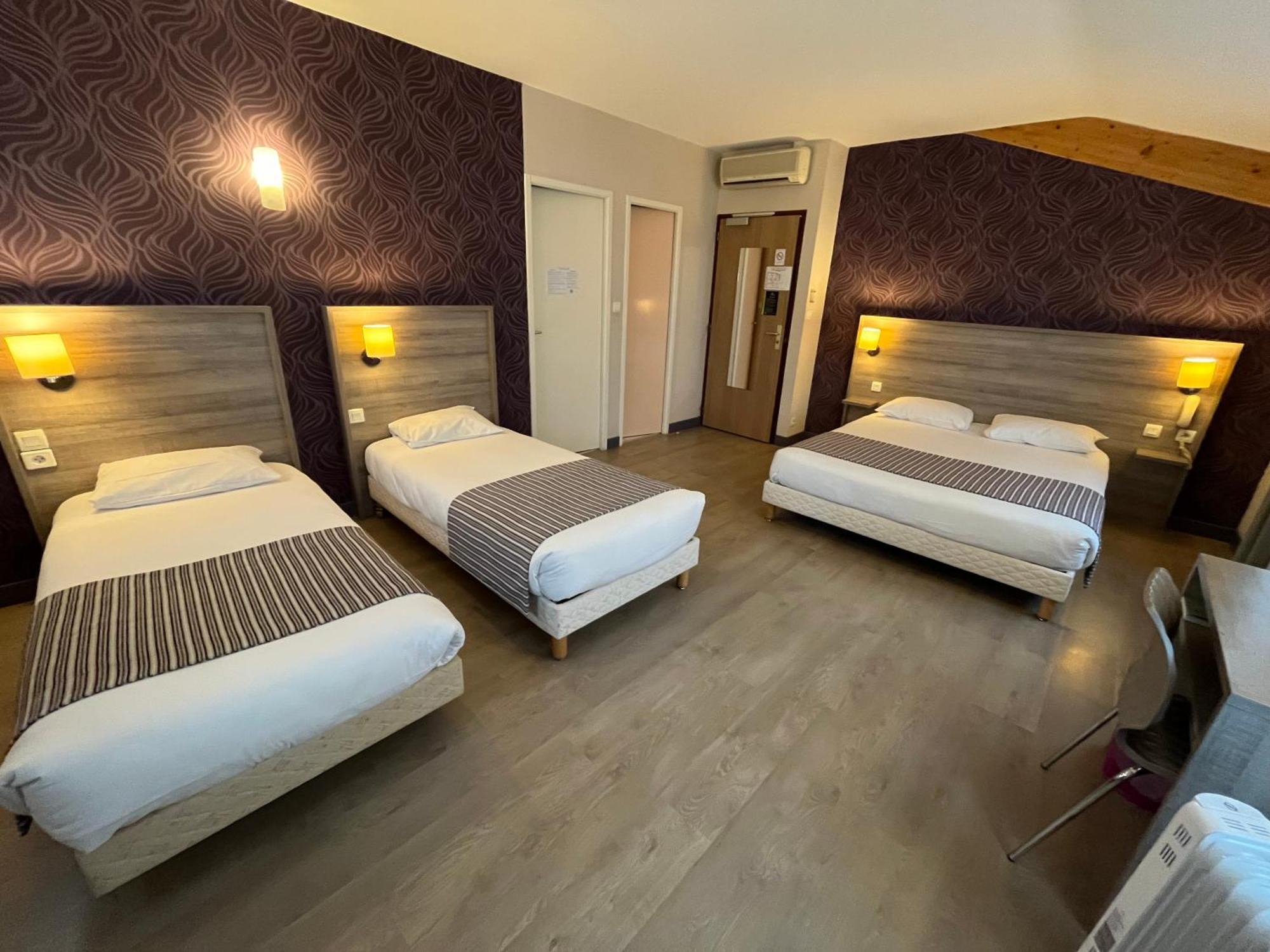Logis Hotel Le Saint Georges Vivonne المظهر الخارجي الصورة