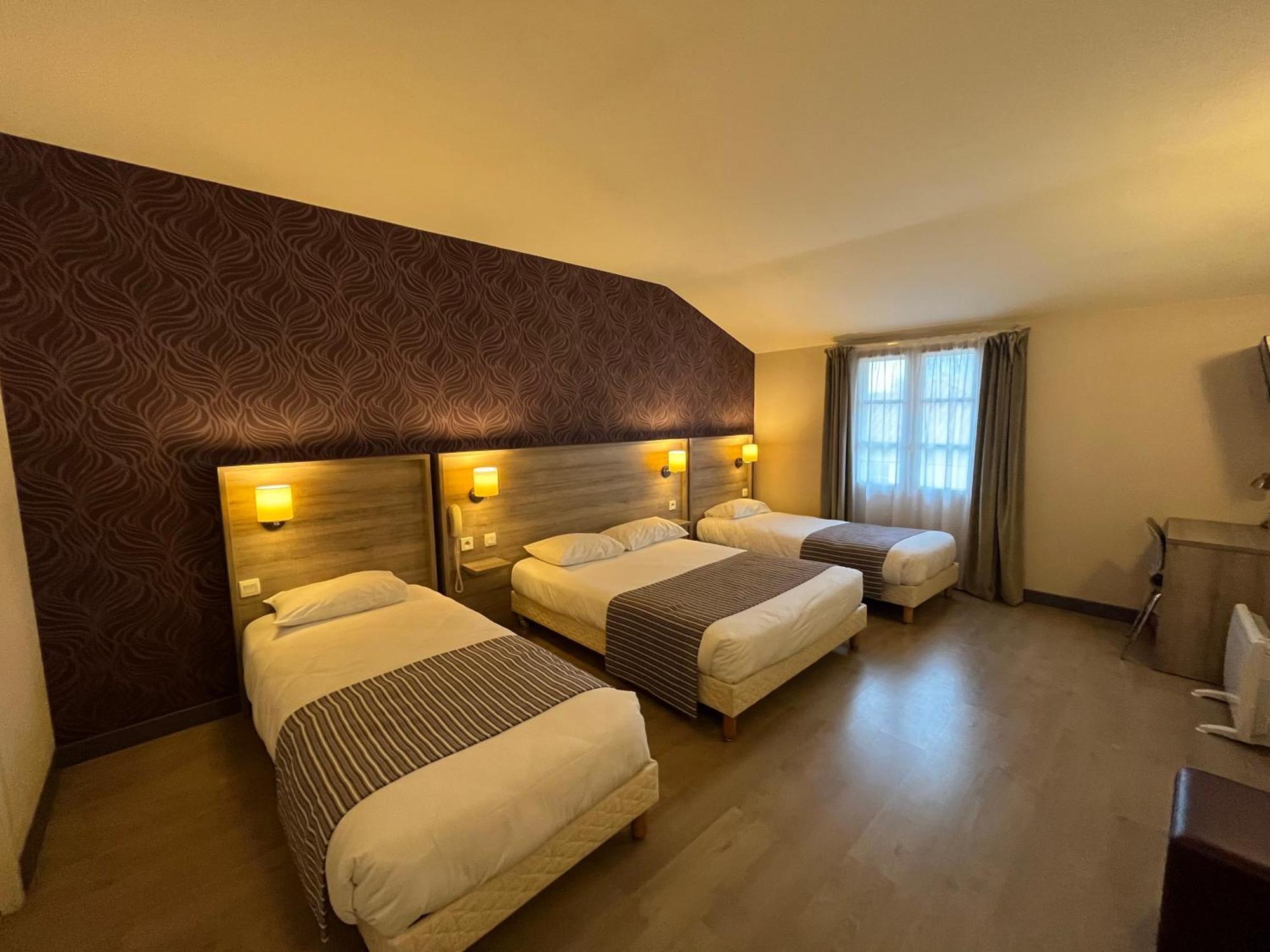 Logis Hotel Le Saint Georges Vivonne المظهر الخارجي الصورة